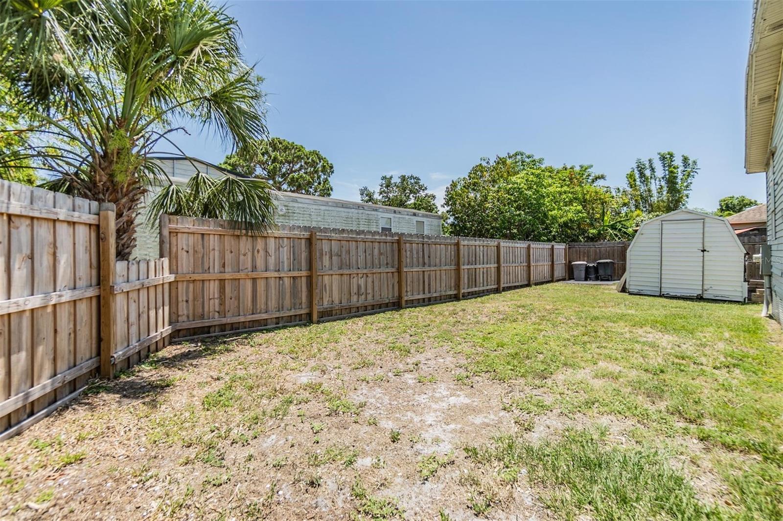 Listing photo id 38 for 6036 110th Avenue N