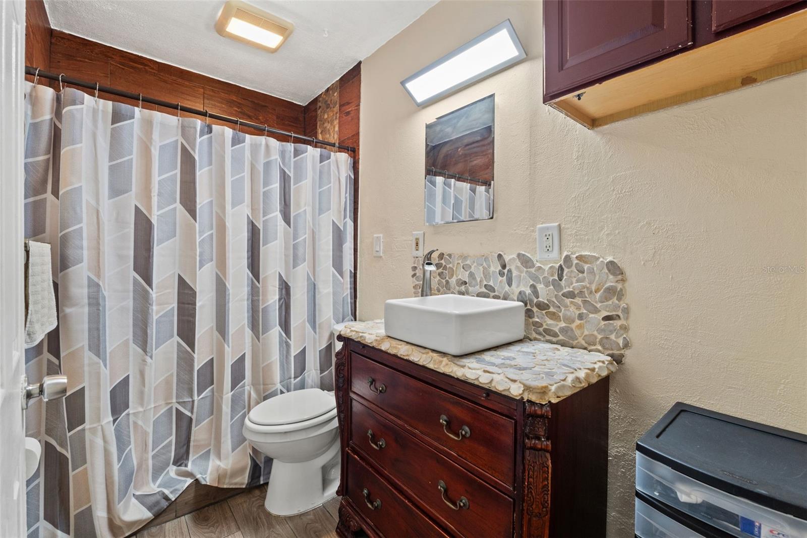 Image 11 of 26 For 6982 78th Avenue N
