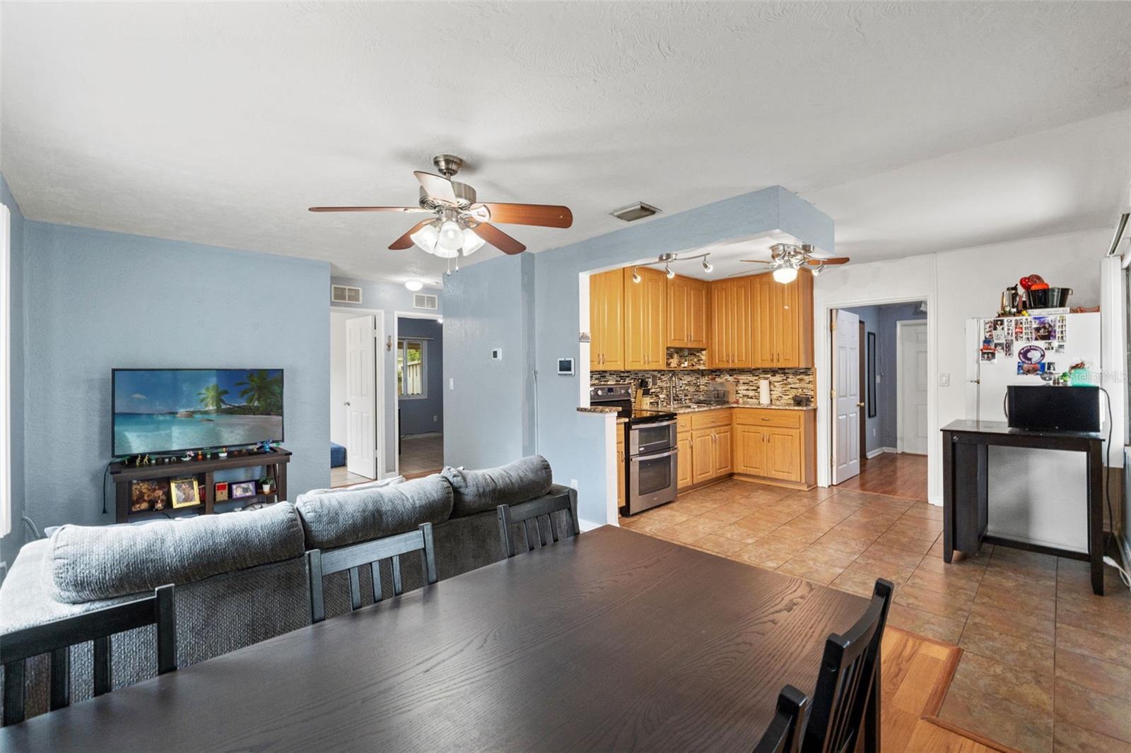 Image 4 of 26 For 6982 78th Avenue N