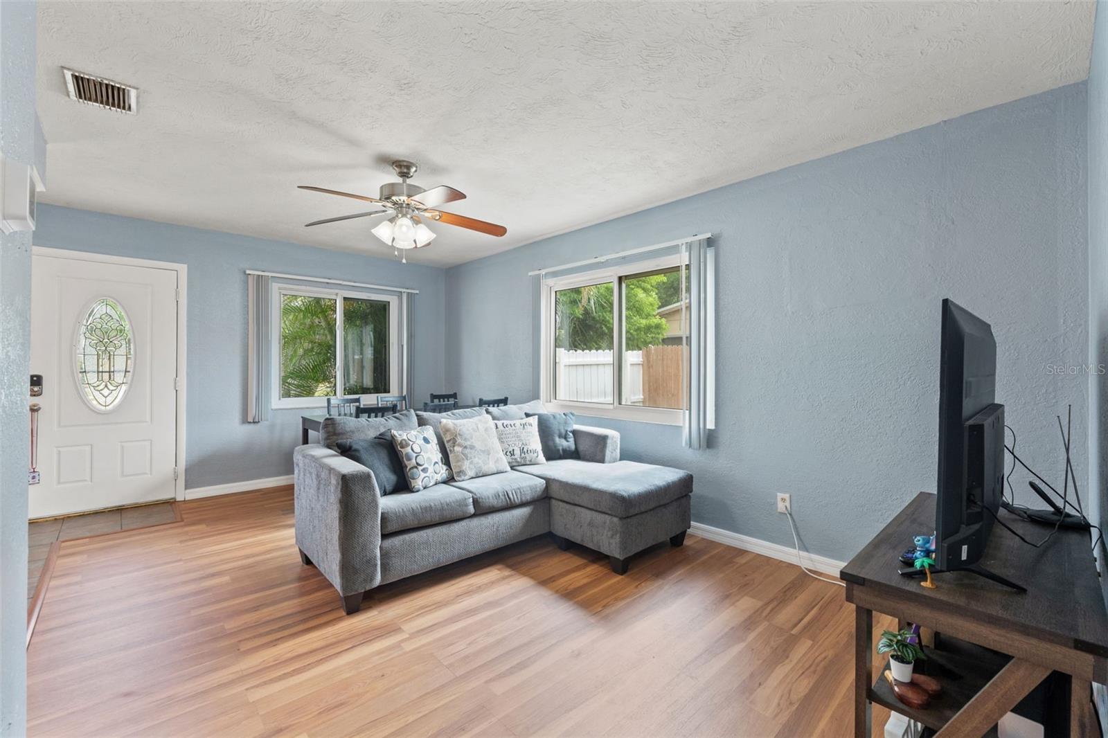 Image 8 of 26 For 6982 78th Avenue N