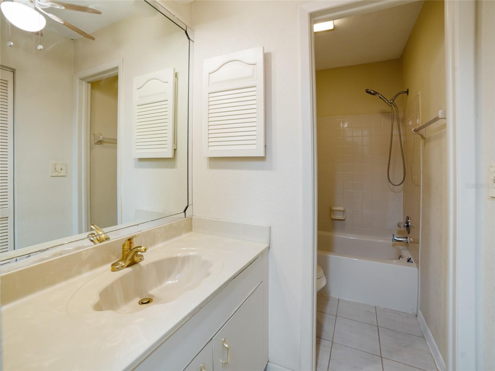 Image 14 of 28 For 6201 Amaretto Lane 6201