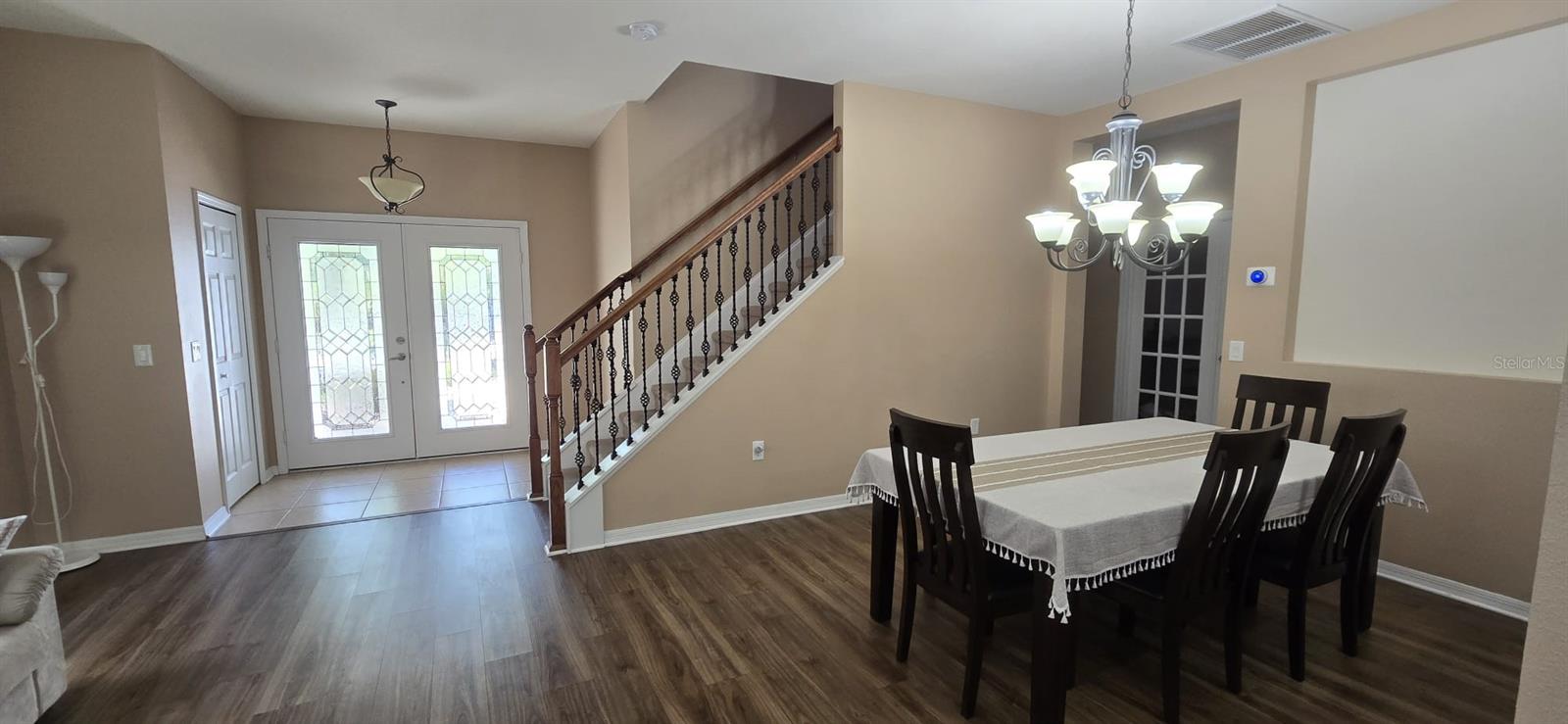 Image 3 of 25 For 9635 Oak Glade Avenue