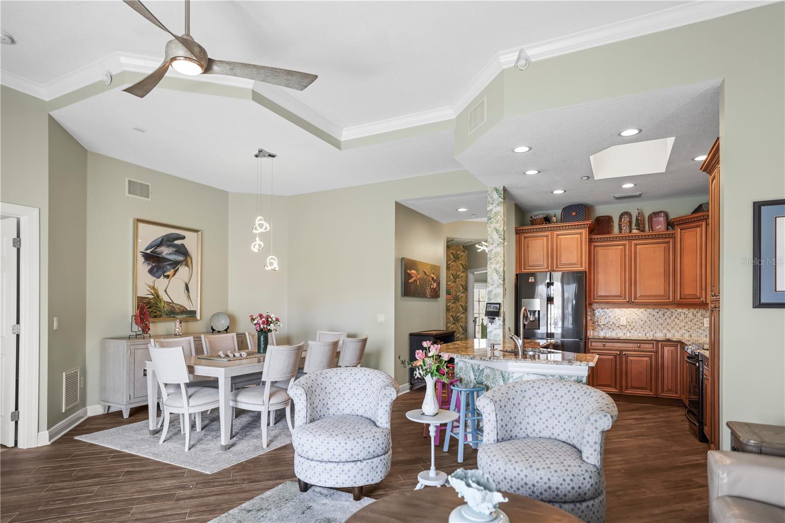 Image 36 of 74 For 205 Brightwater Drive 101
