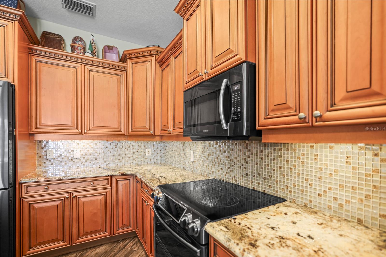 Image 43 of 74 For 205 Brightwater Drive 101