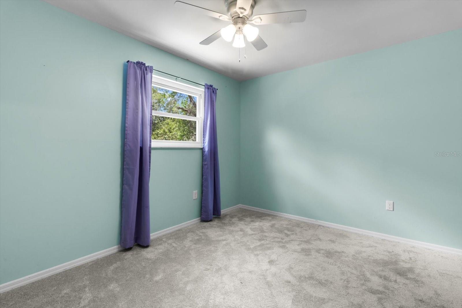 Listing photo id 14 for 30 Rivertrail Drive