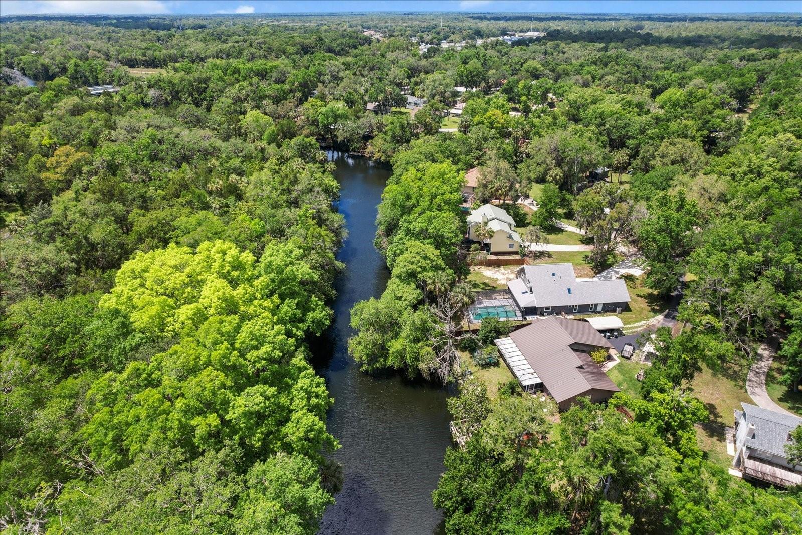 Listing photo id 26 for 30 Rivertrail Drive