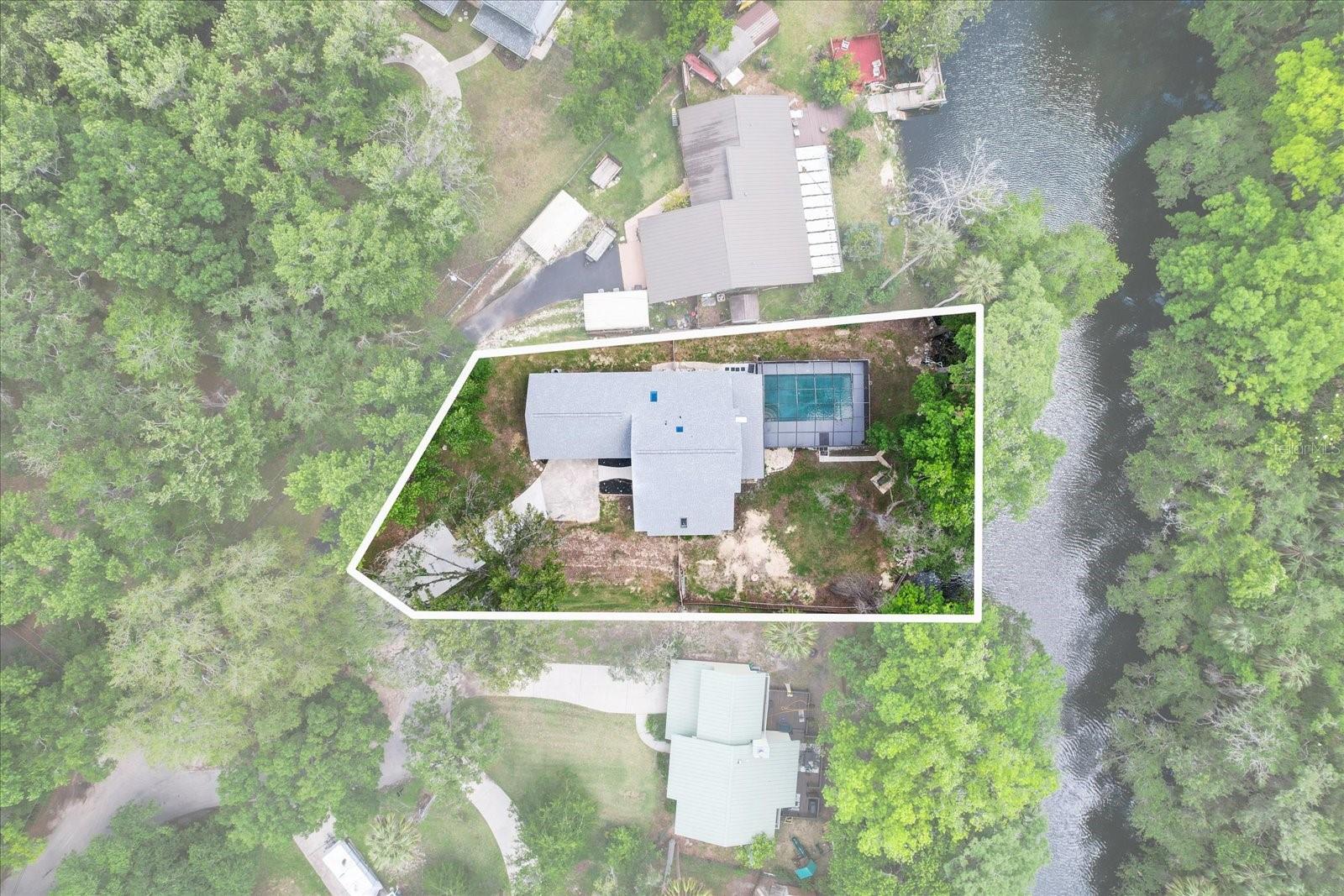 Listing photo id 27 for 30 Rivertrail Drive