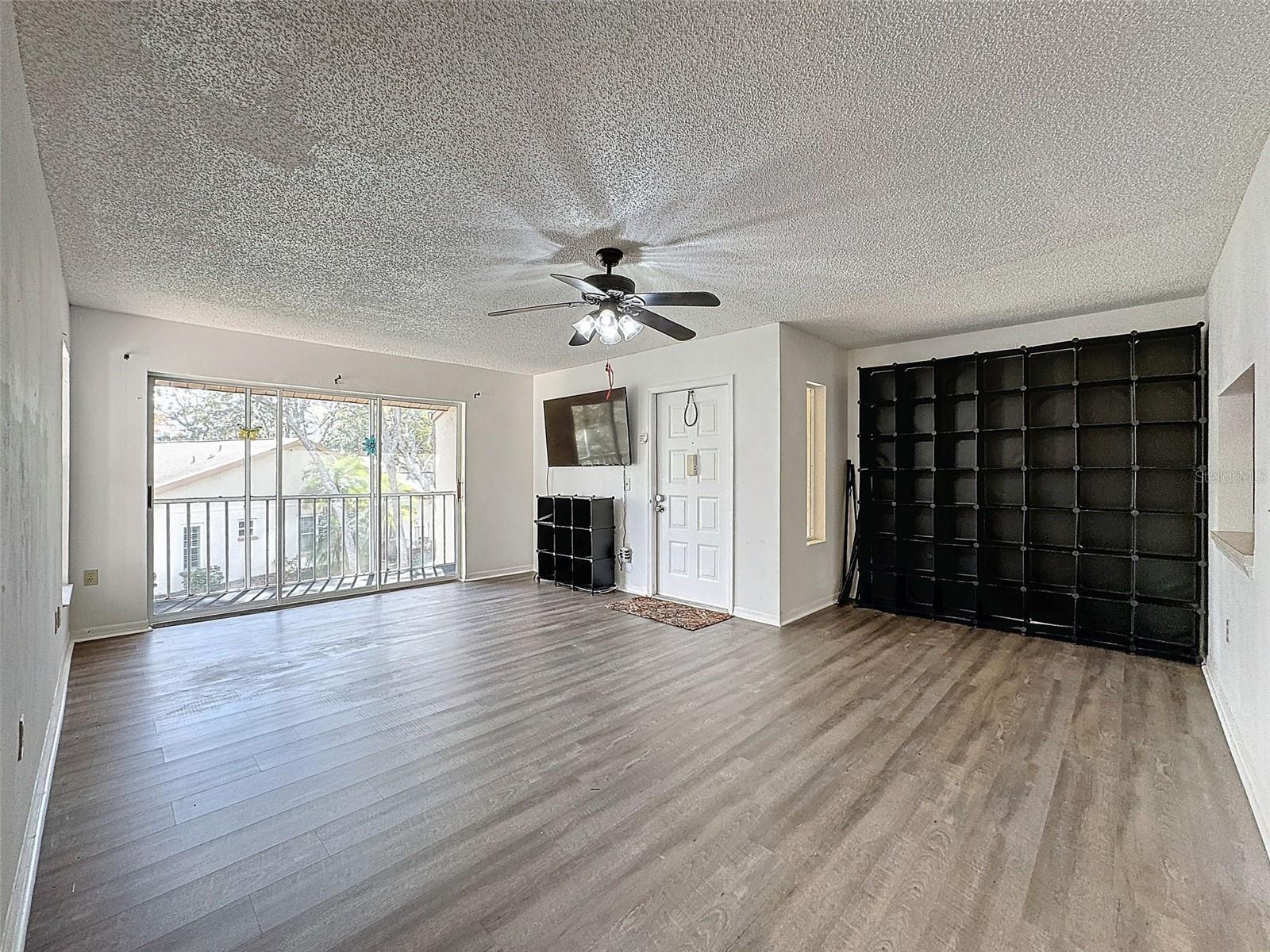 Image 7 of 31 For 12218 Fox Chase Drive G2