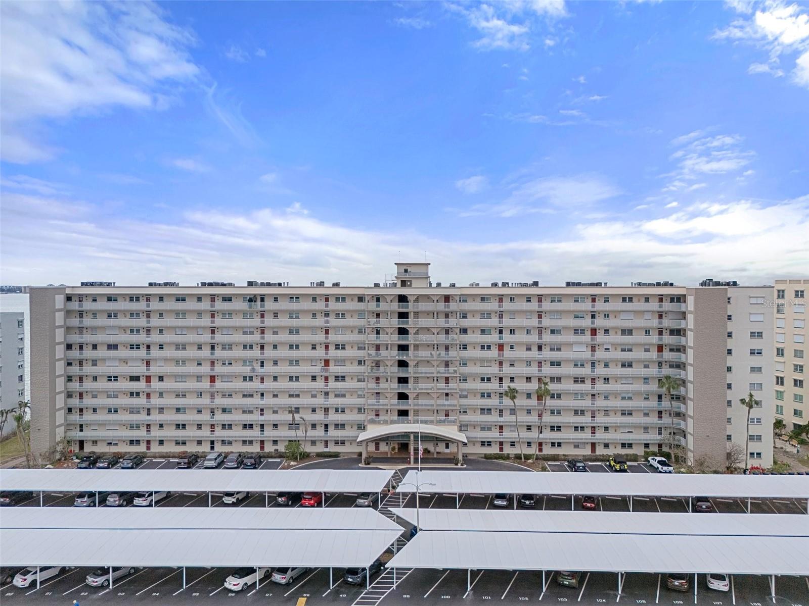 Listing photo id 9 for 5980 Shore Boulevard S 312