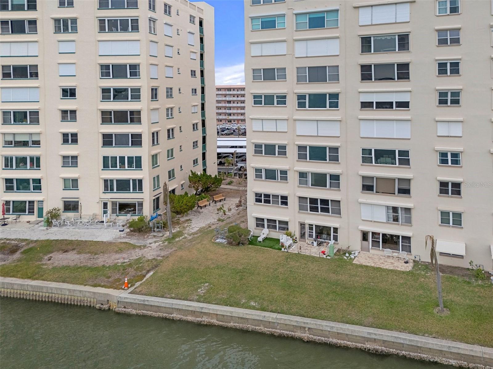 Listing photo id 15 for 5980 Shore Boulevard S 312