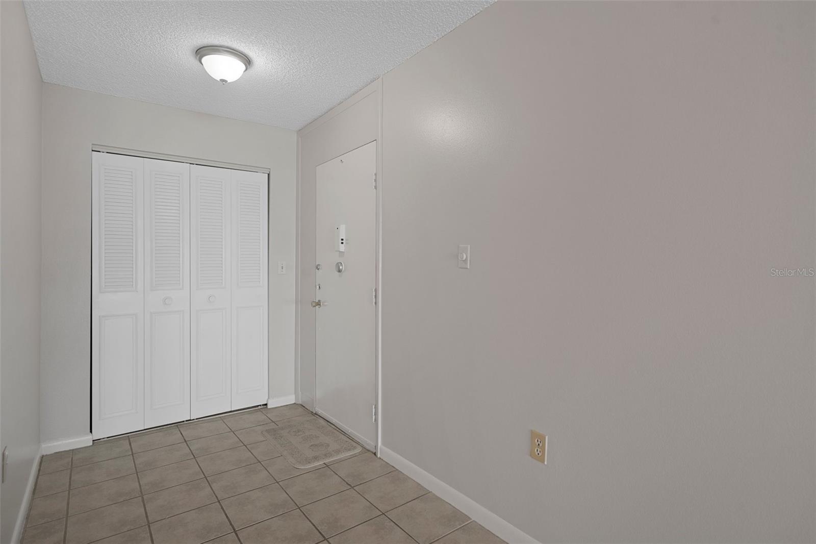 Listing photo id 20 for 5980 Shore Boulevard S 312