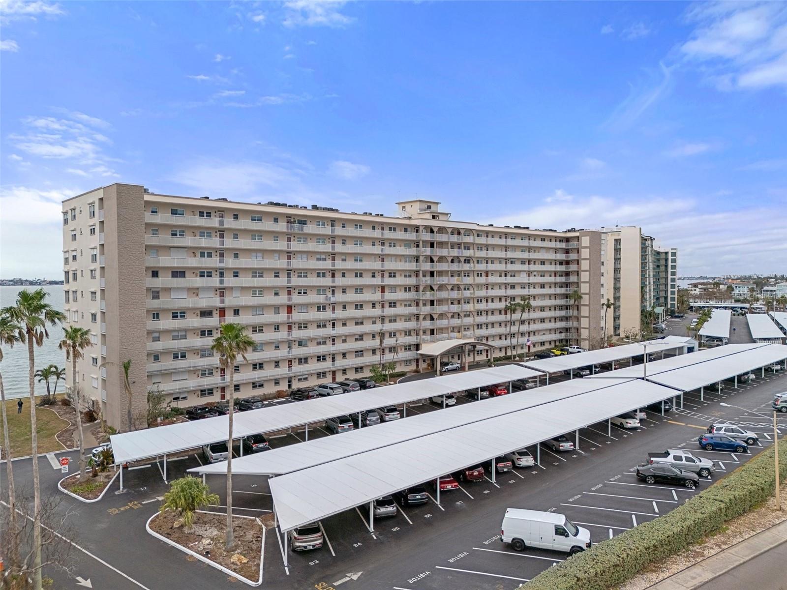 Listing photo id 4 for 5980 Shore Boulevard S 312