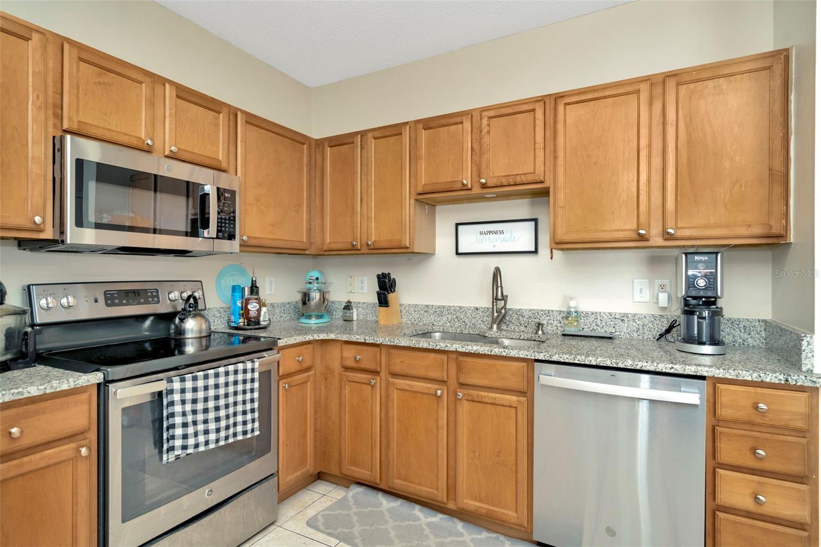 Listing photo id 8 for 30140 Barnaby Lane