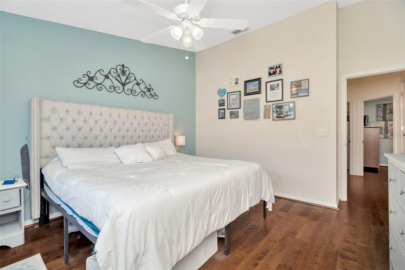 Listing photo id 16 for 30140 Barnaby Lane