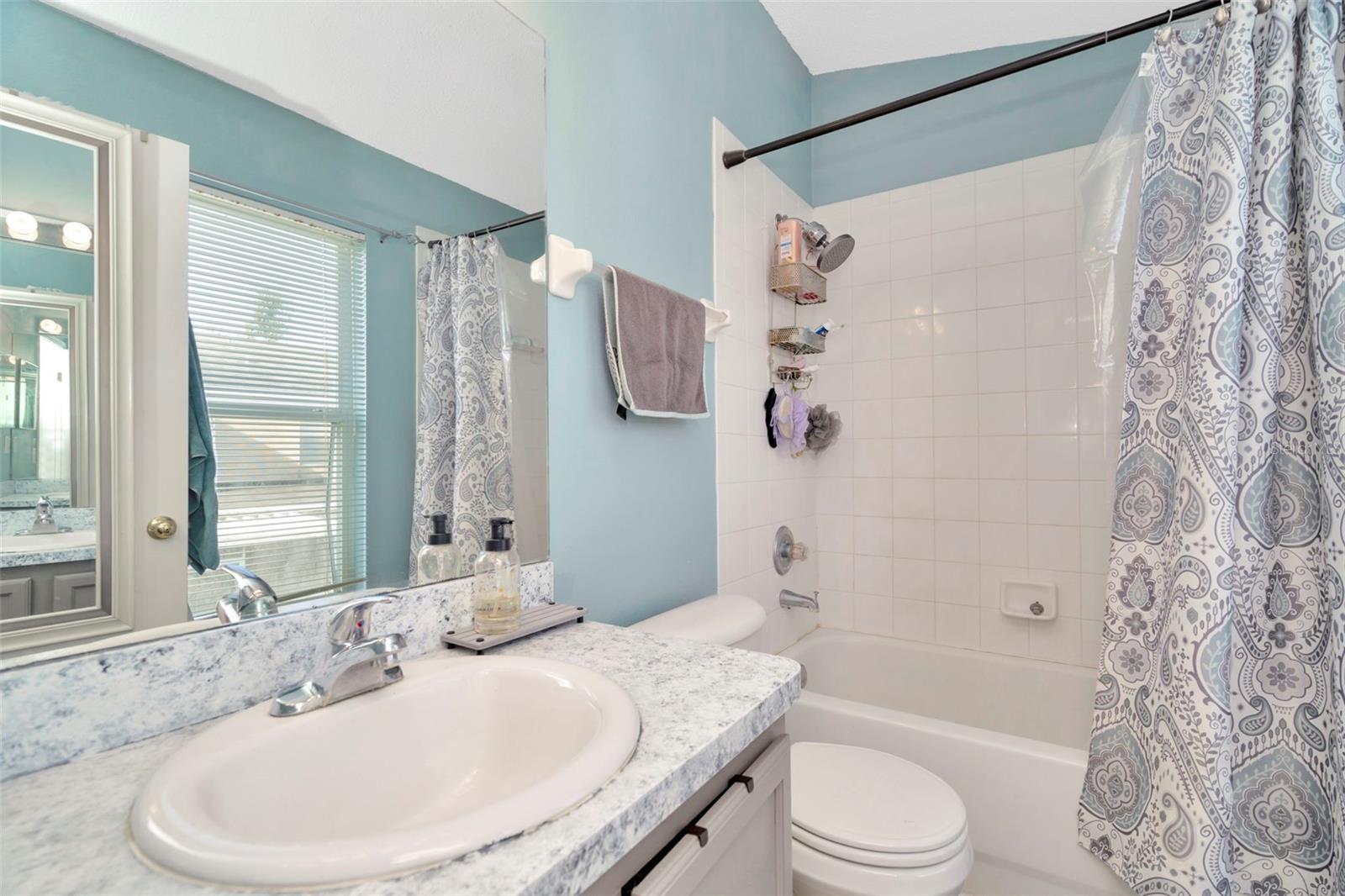 Listing photo id 18 for 30140 Barnaby Lane