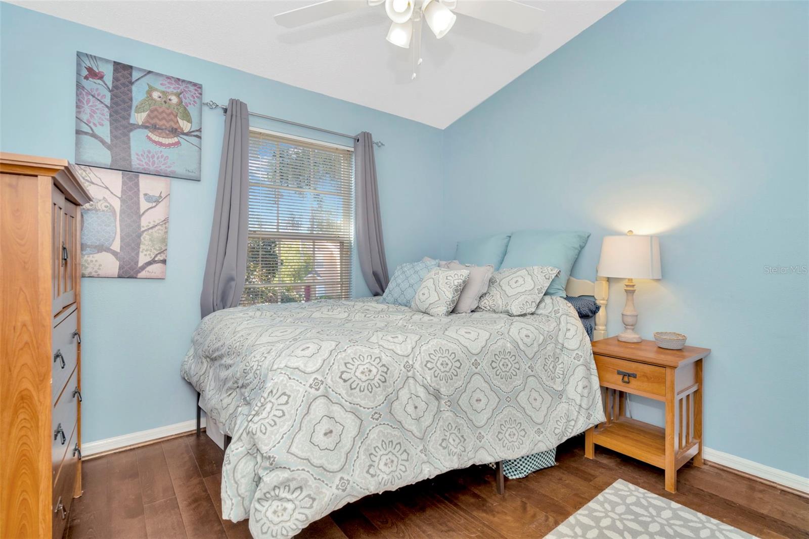 Listing photo id 19 for 30140 Barnaby Lane