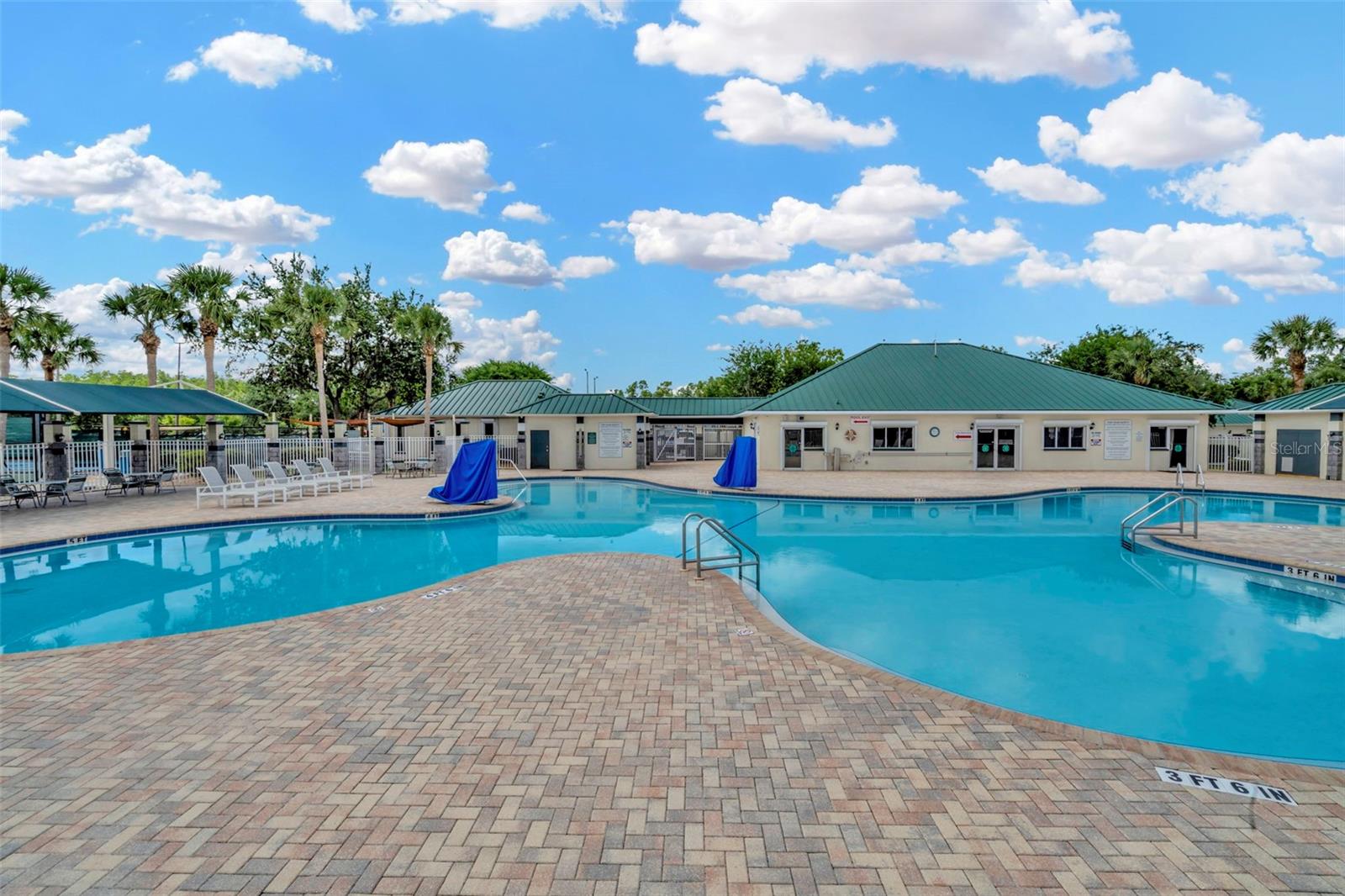 Listing photo id 33 for 30140 Barnaby Lane