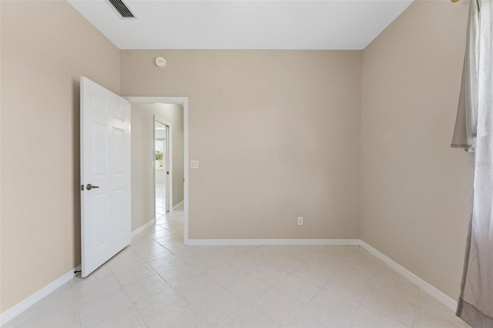 Image 12 of 19 For 3610 Woodbridge Avenue