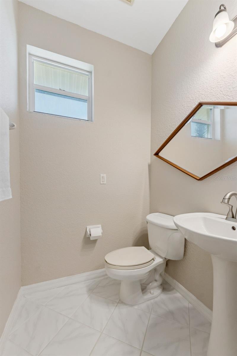 Image 15 of 19 For 3610 Woodbridge Avenue