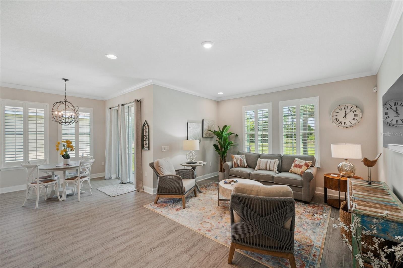 Image 12 of 52 For 764 W Bayshore Dr