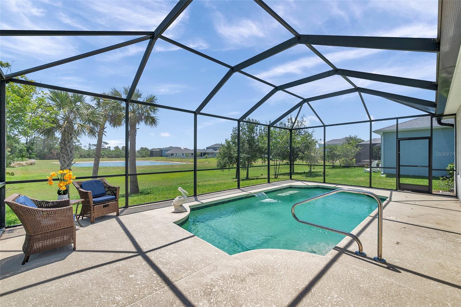 Image 4 of 52 For 764 W Bayshore Dr
