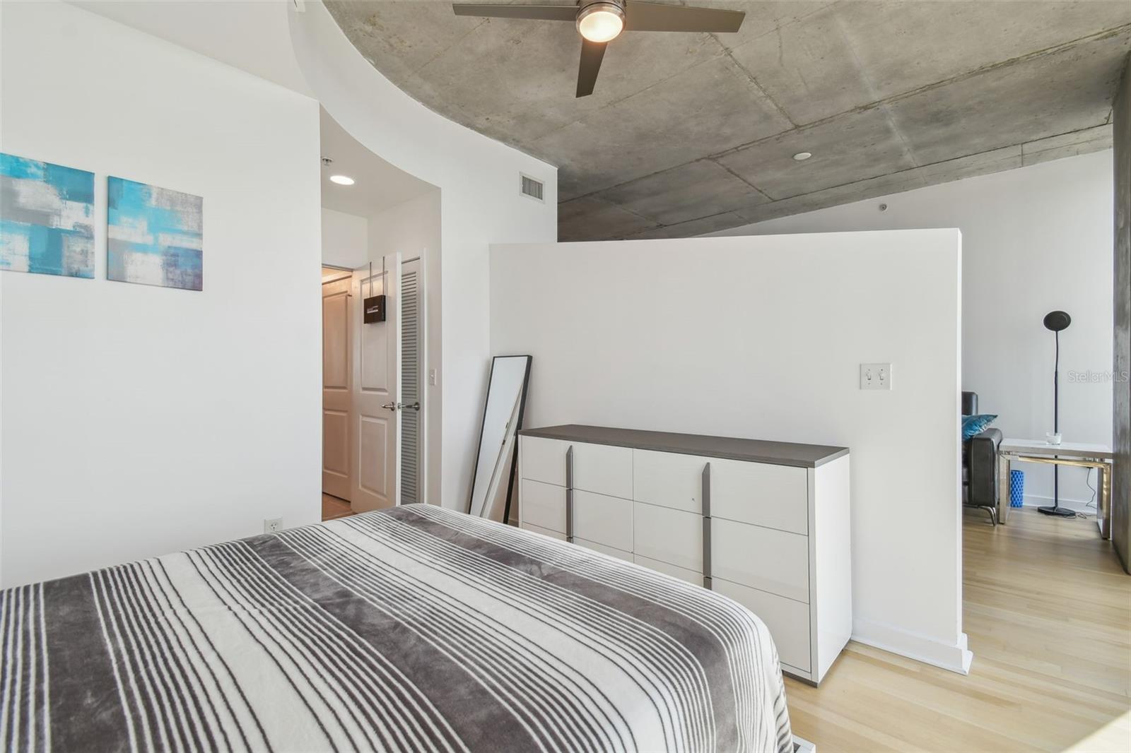 Image 17 of 76 For 777 Ashley Drive 3009