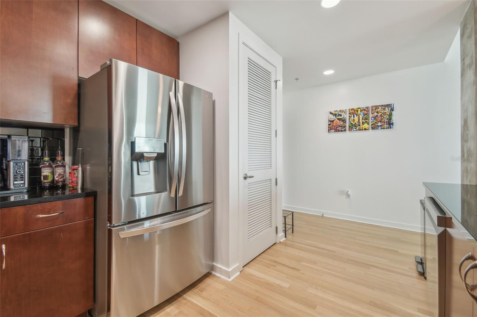 Image 6 of 76 For 777 Ashley Drive 3009
