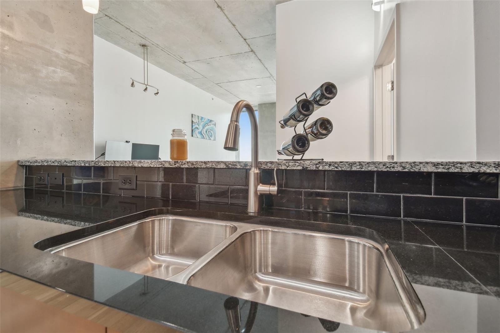 Image 8 of 76 For 777 Ashley Drive 3009