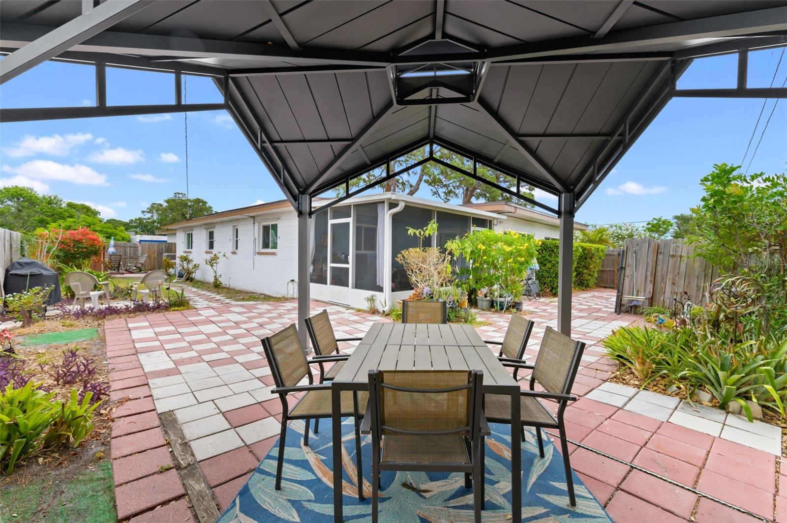 Image 28 of 36 For 6801 Pinellas Point Drive S