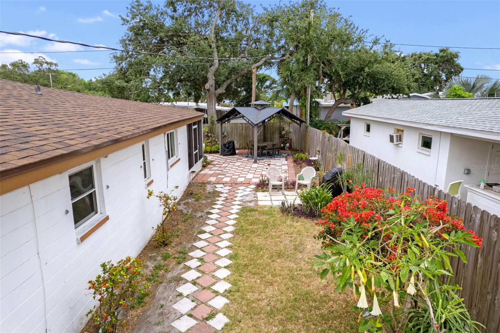 Image 29 of 36 For 6801 Pinellas Point Drive S