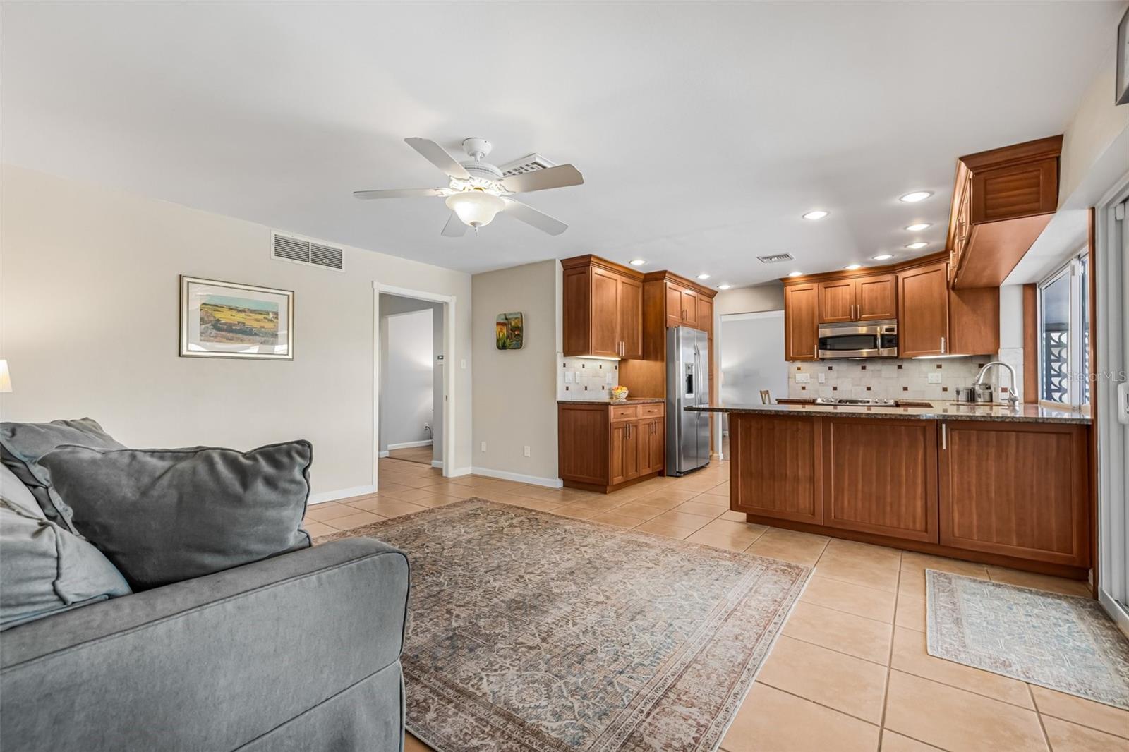 Image 13 of 47 For 5208 Denver Street Ne