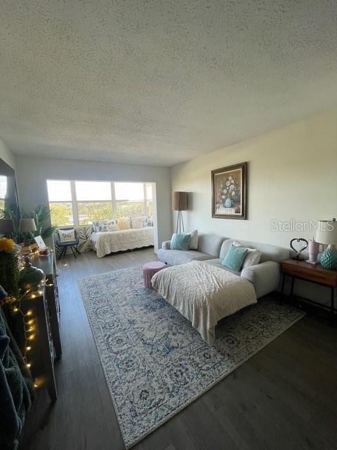 Image 3 of 7 For 100 Waverly Way 402