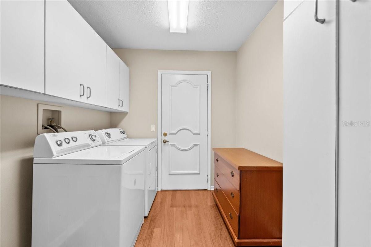 Listing photo id 11 for 5405 El Cerro Drive