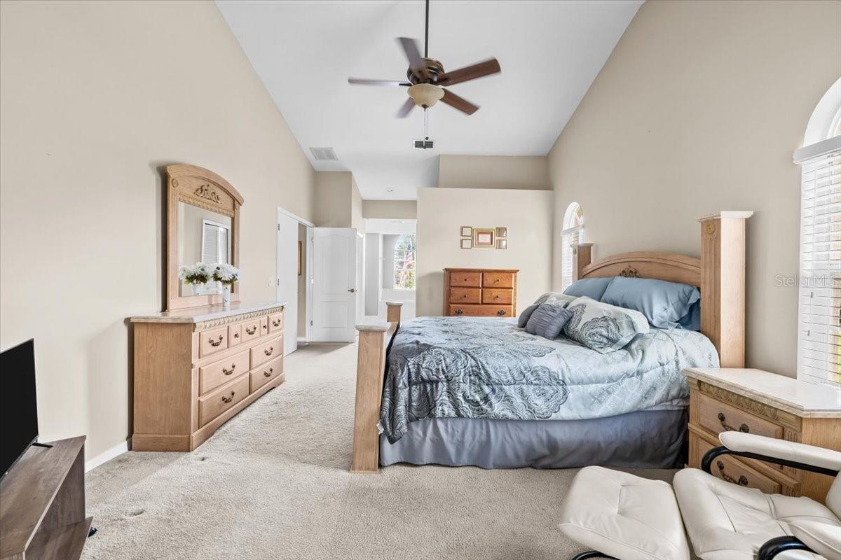 Listing photo id 13 for 5405 El Cerro Drive