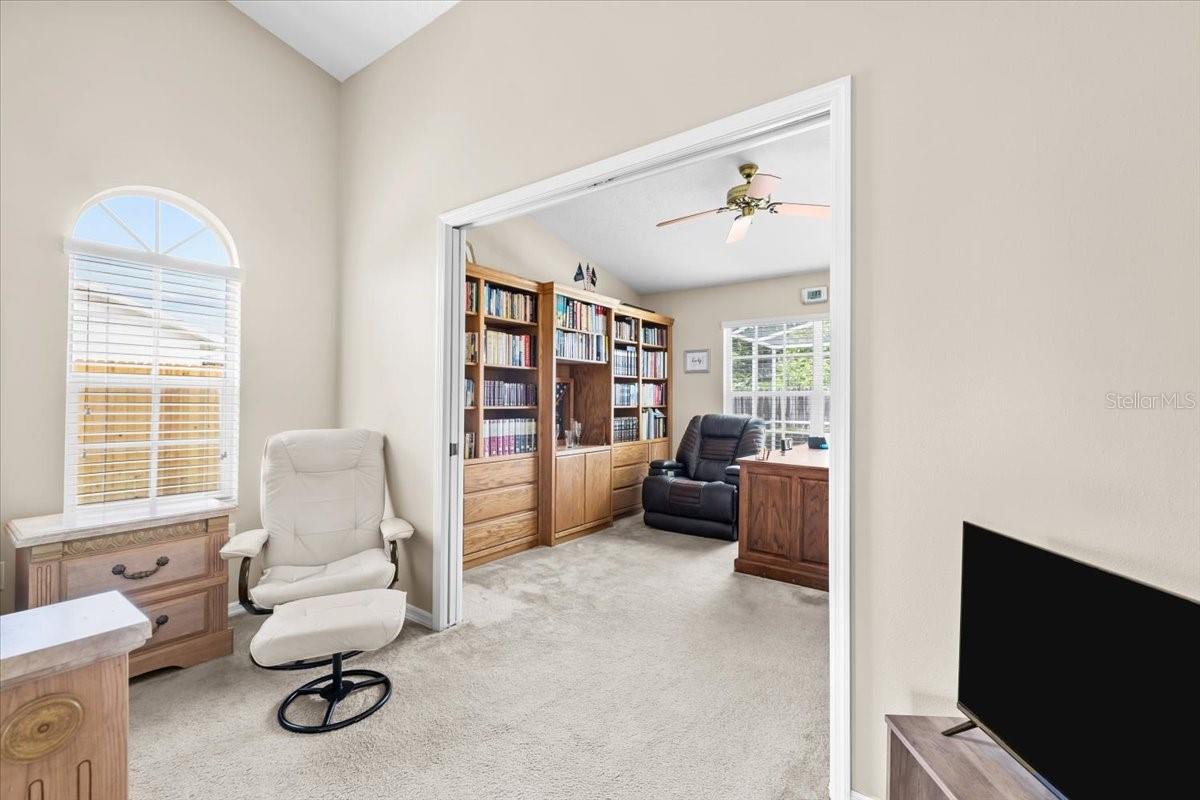 Listing photo id 14 for 5405 El Cerro Drive