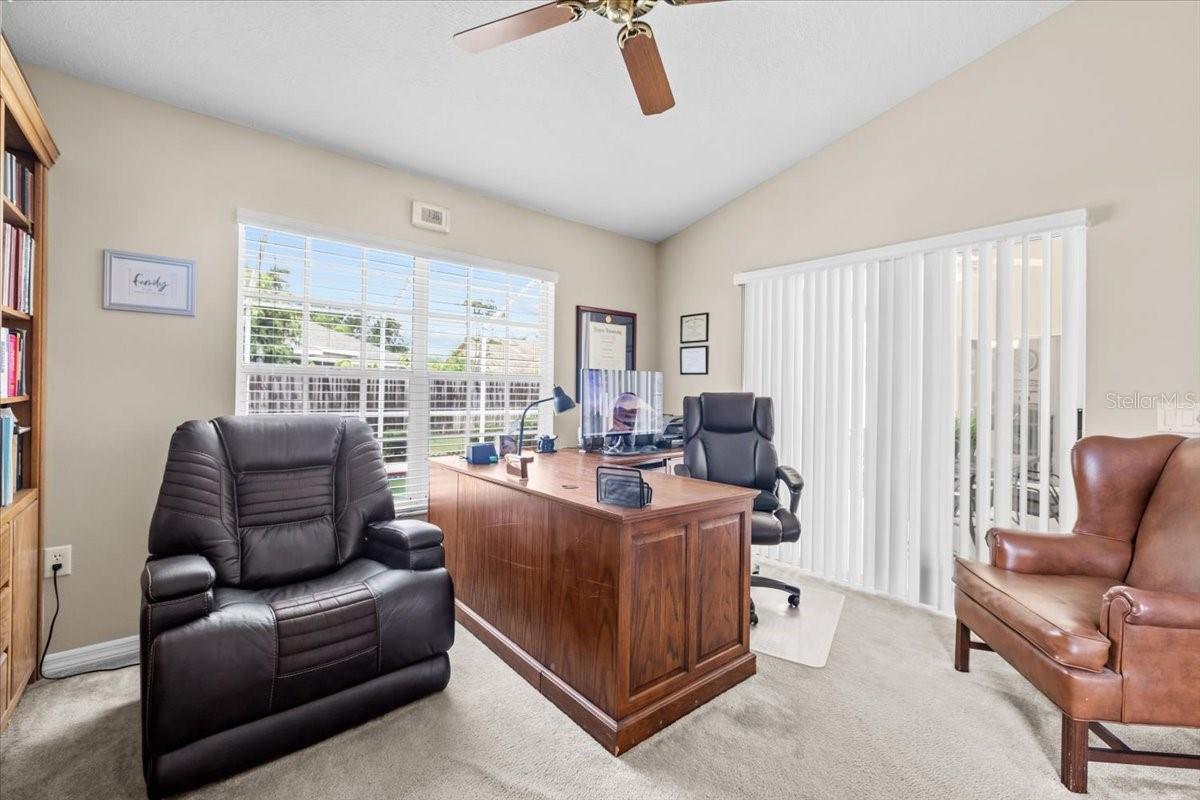 Listing photo id 15 for 5405 El Cerro Drive