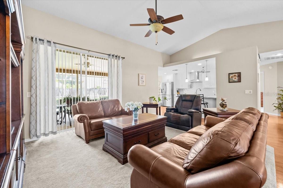 Listing photo id 6 for 5405 El Cerro Drive