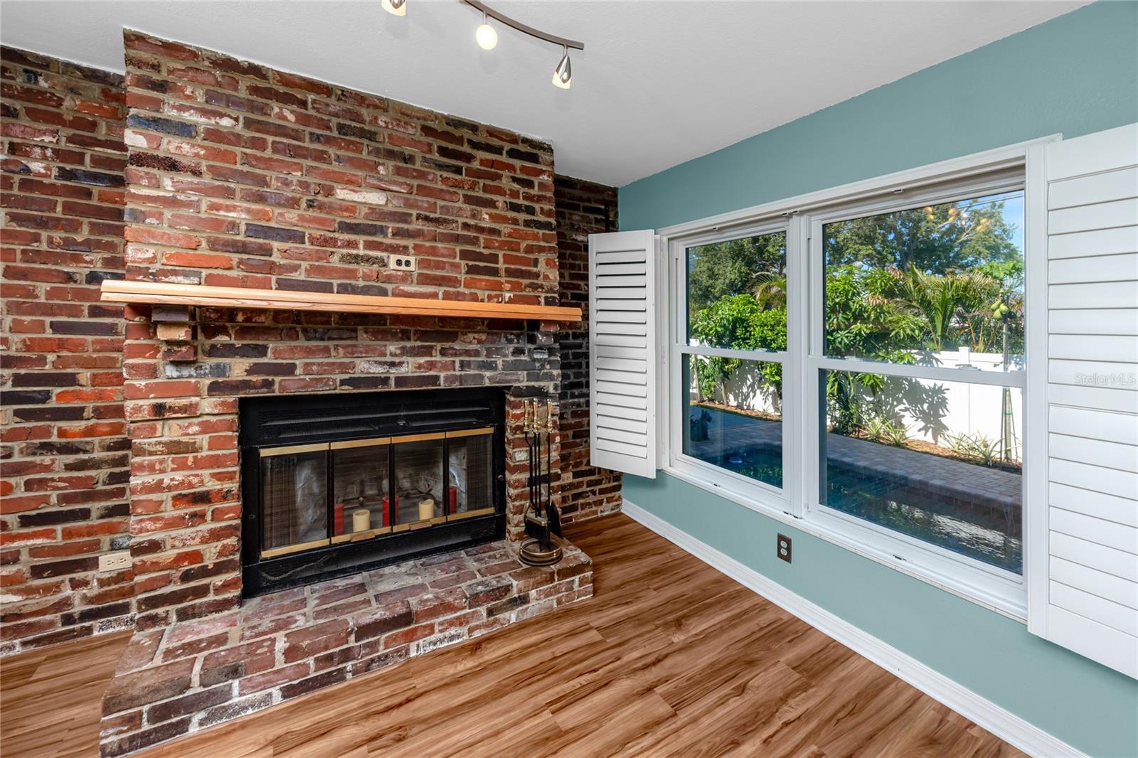 Image 11 of 48 For 6536 115th Lane