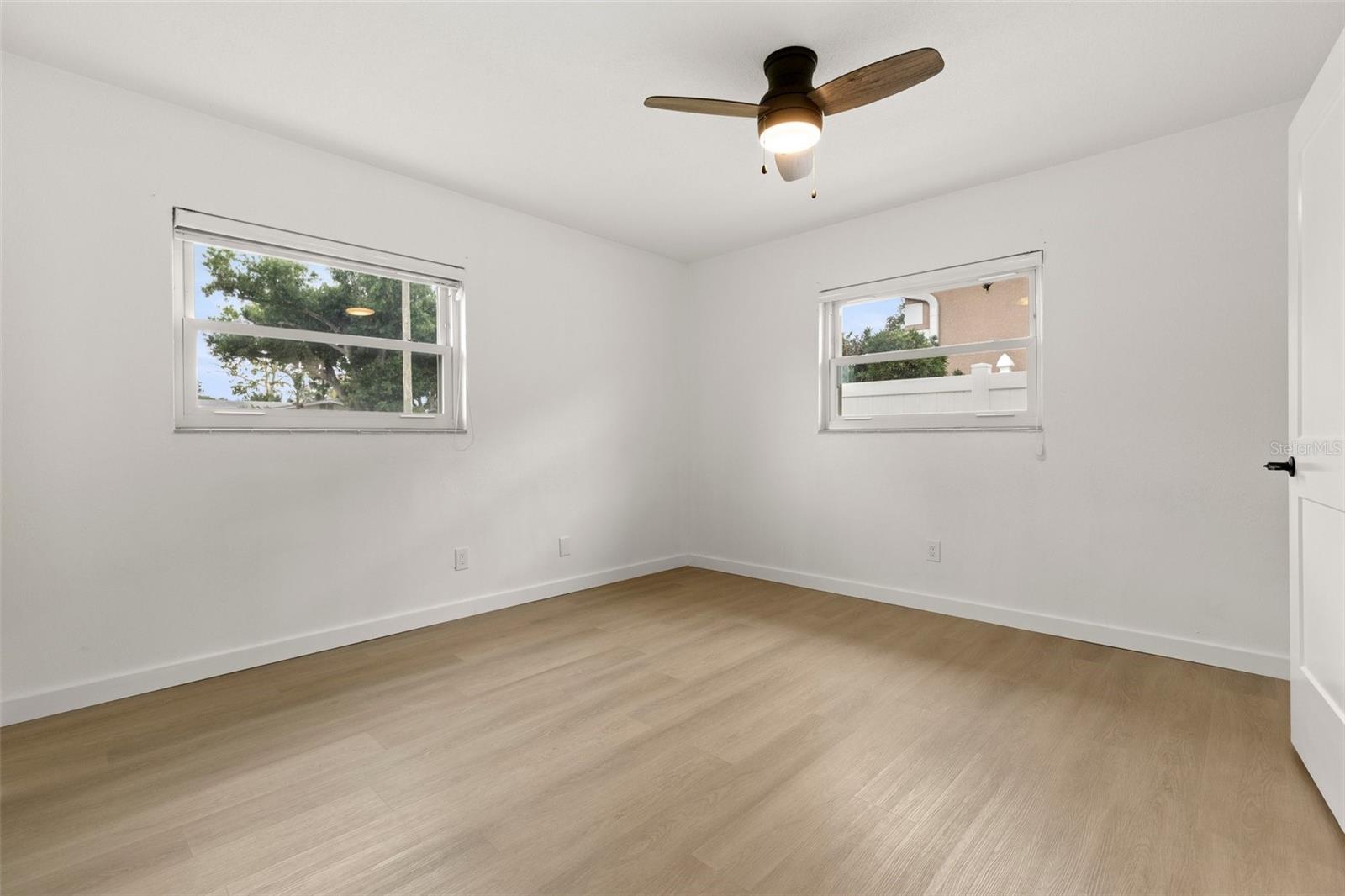 Image 20 of 32 For 4709 Fair Oaks Avenue