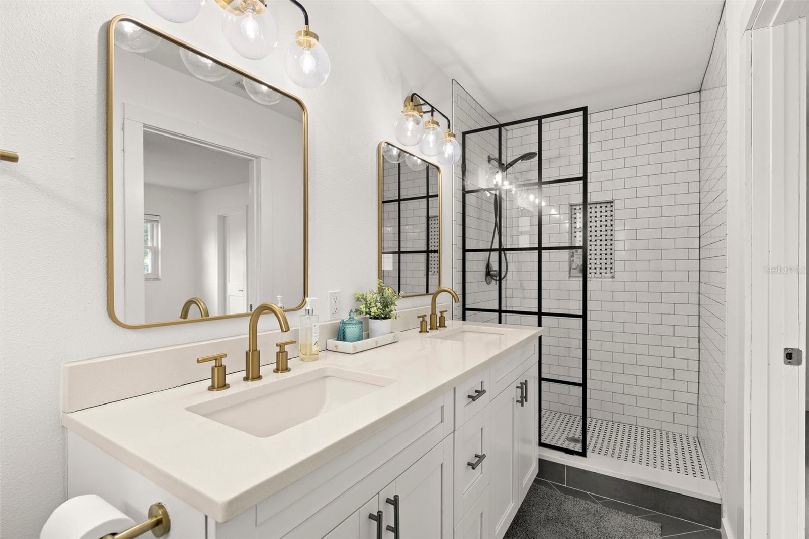 Image 22 of 32 For 4709 Fair Oaks Avenue