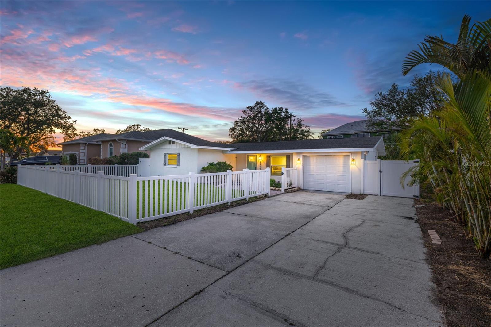 Image 3 of 32 For 4709 Fair Oaks Avenue