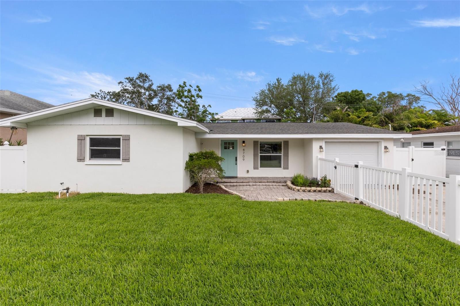Image 4 of 32 For 4709 Fair Oaks Avenue