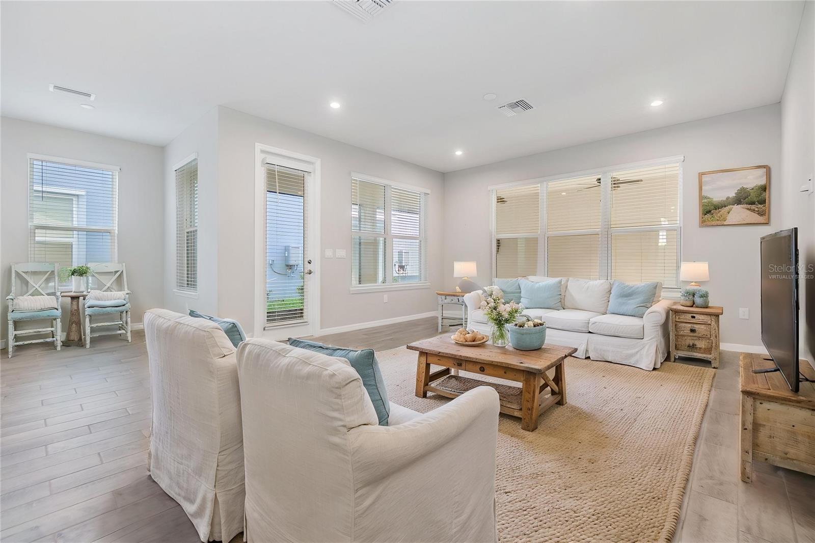 Image 18 of 43 For 13614 Stevenson Lane