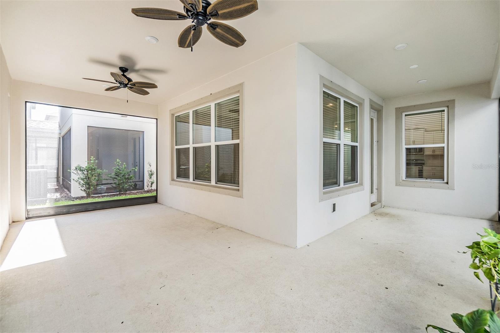 Image 21 of 43 For 13614 Stevenson Lane