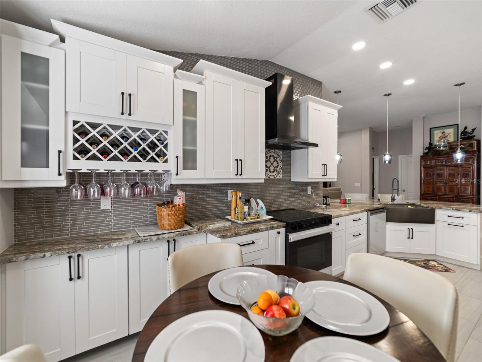Image 19 of 52 For 8508 Canterbury Lake Boulevard