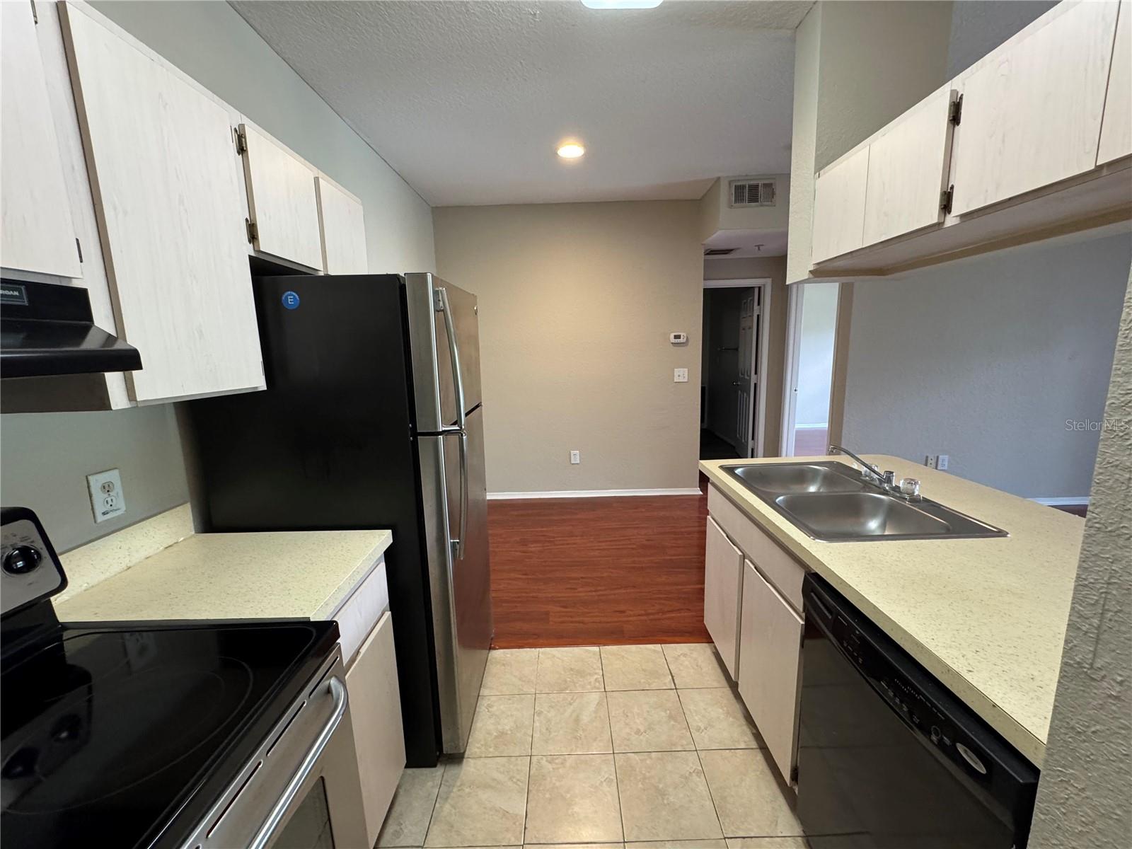 Listing photo id 11 for 13243 Sanctuary Cove Drive 204