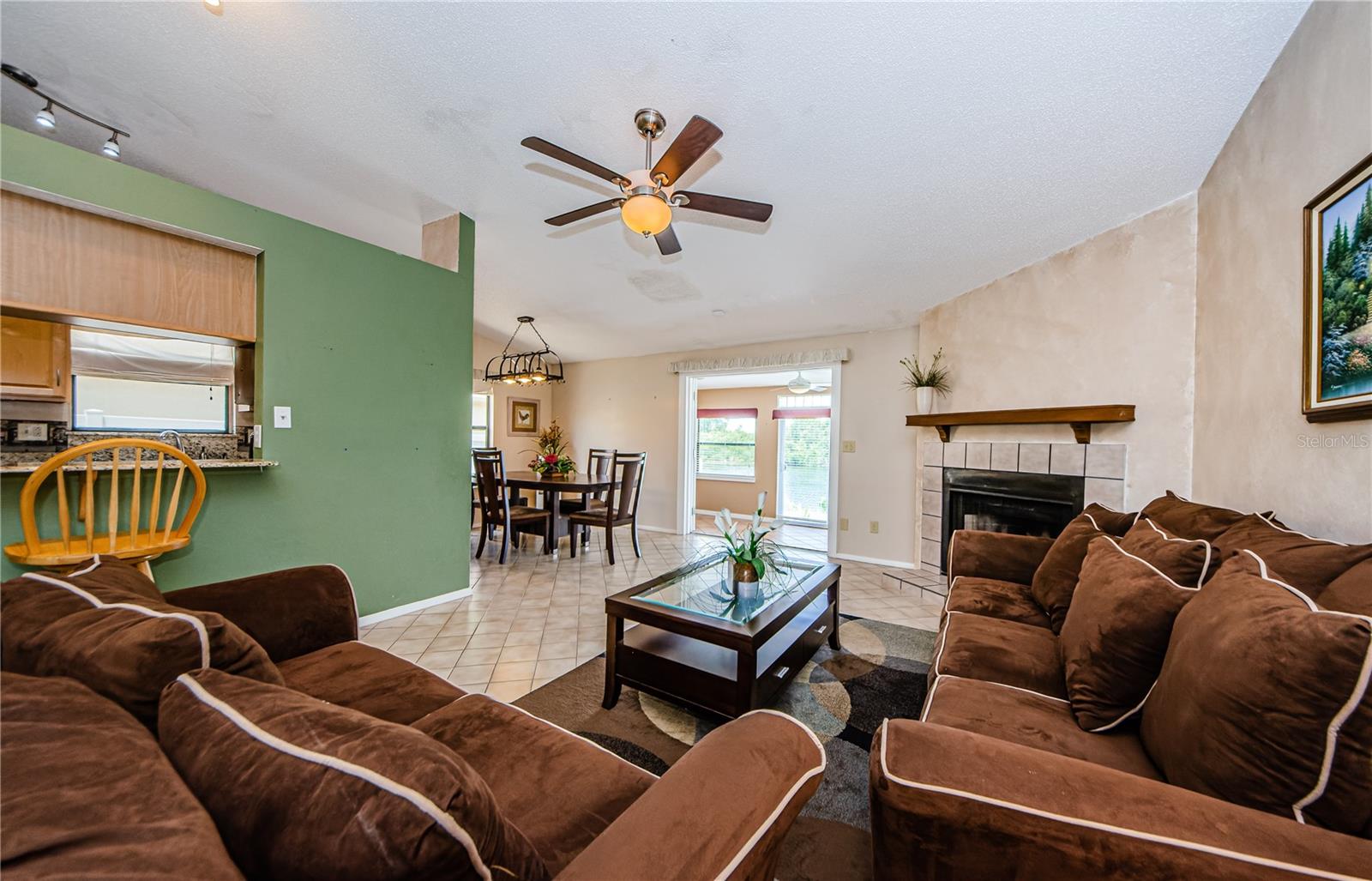 Image 11 of 52 For 699 Merlins Court