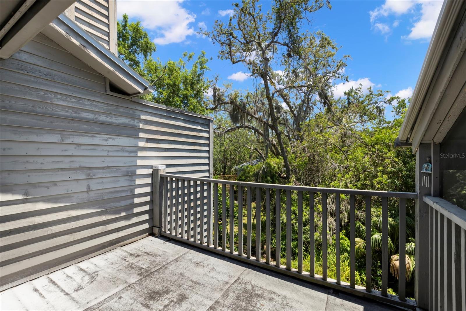 Listing photo id 16 for 2033 Arbor Drive