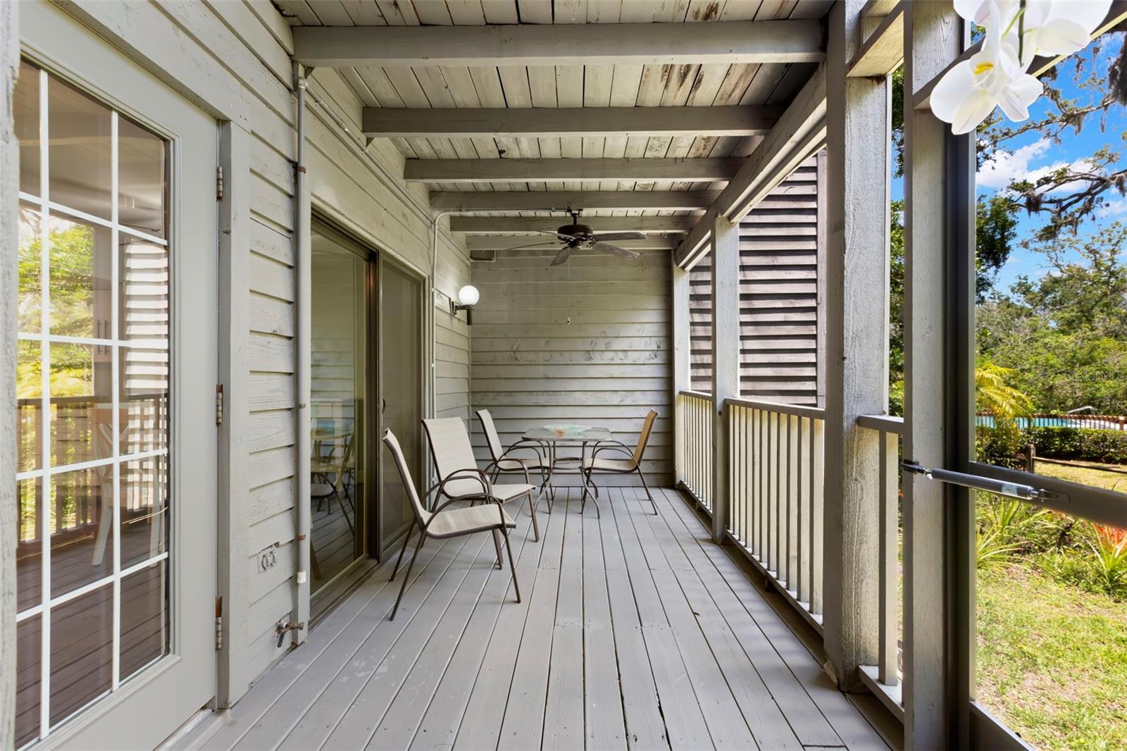 Listing photo id 24 for 2033 Arbor Drive