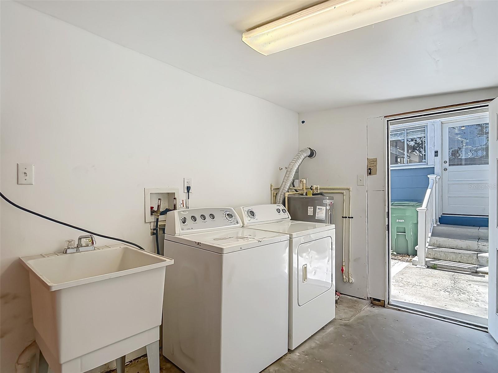 Image 41 of 47 For 207 Chelsea Street